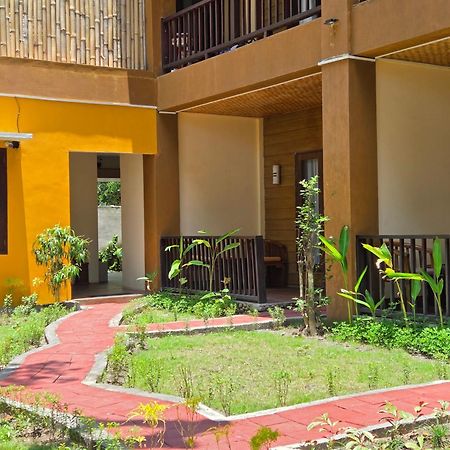 Sunsethouse Lombok Hotell Mangsit Eksteriør bilde