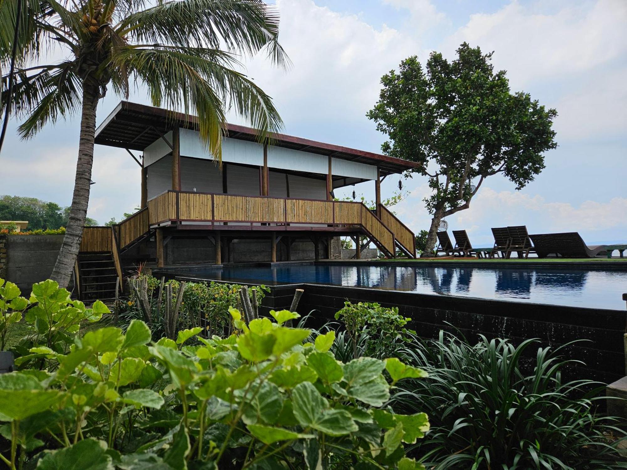 Sunsethouse Lombok Hotell Mangsit Eksteriør bilde