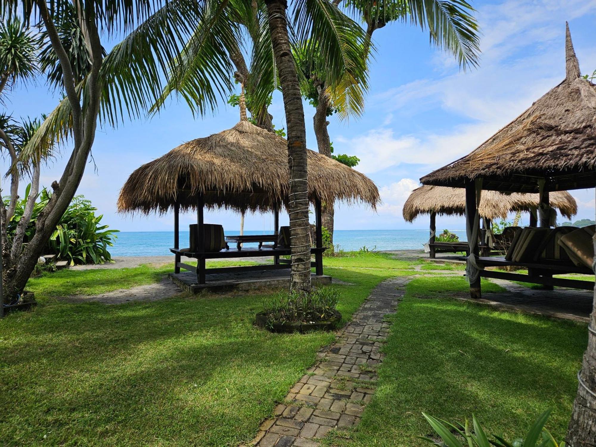 Sunsethouse Lombok Hotell Mangsit Eksteriør bilde