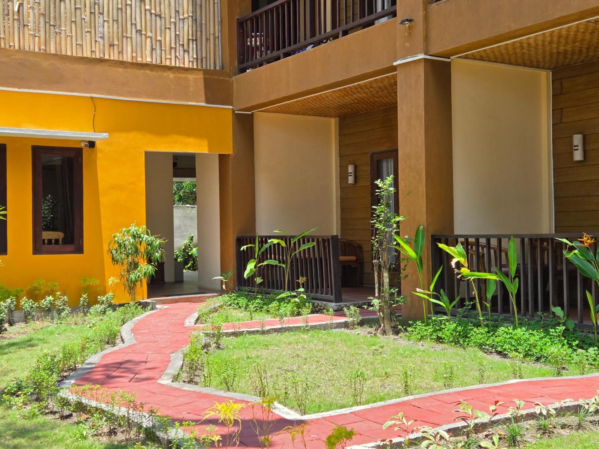 Sunsethouse Lombok Hotell Mangsit Eksteriør bilde